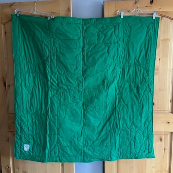 Marshall Fields Santa Bear Blanket celebrating first 10 years of the Santa Bear! - Picture 4 of 10